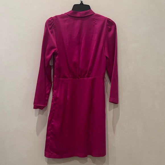 Elegant Pink Dress - Picture 3 of 3